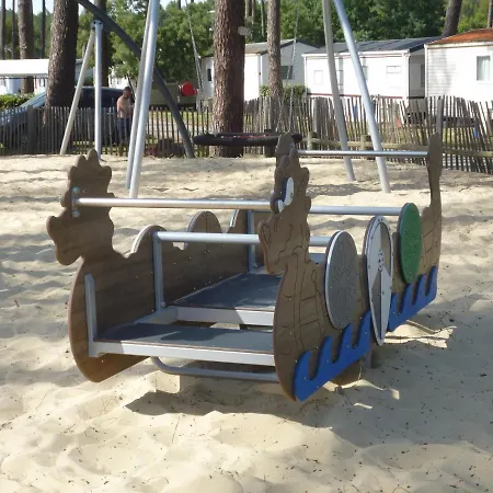 Campsite Les Dunes De Contis Saint-Julien-en-Born